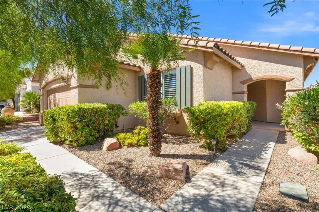 1007 Golden Ridge Court — photo 2