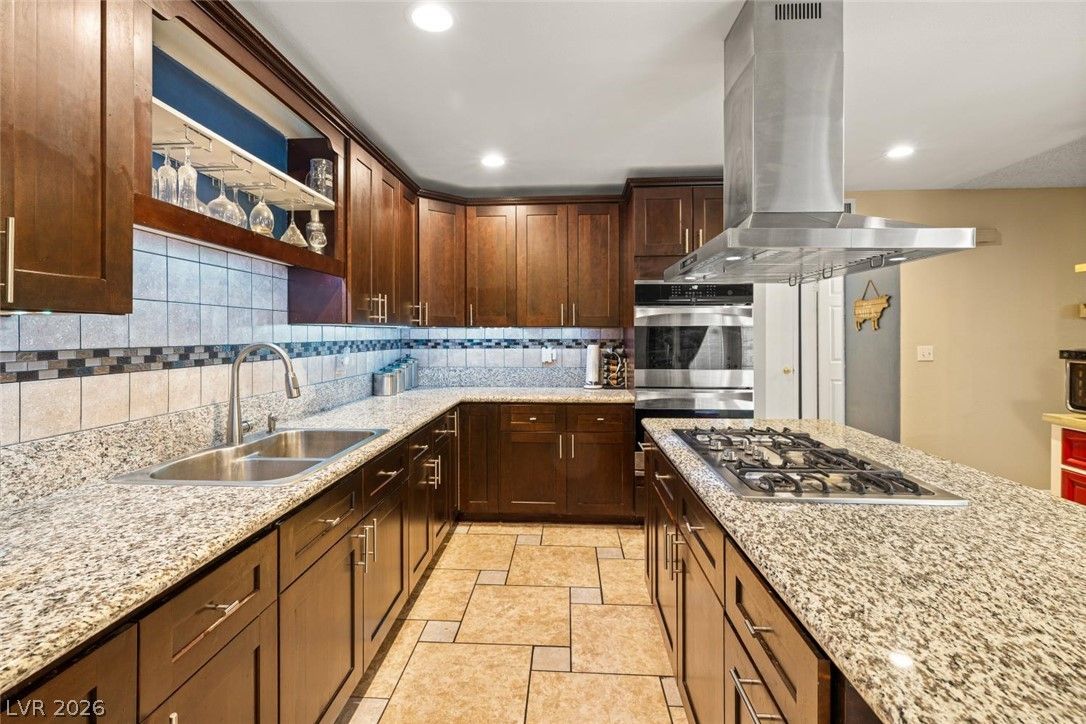 4322 Satinwood Drive — photo 2 of 28
