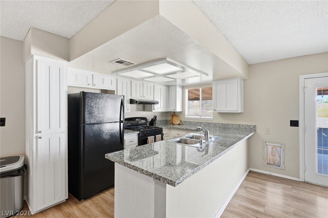 516 North Summit Drive — photo 4
