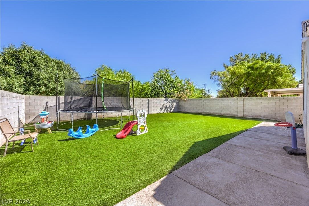 5528 Raven Creek Avenue — photo 2