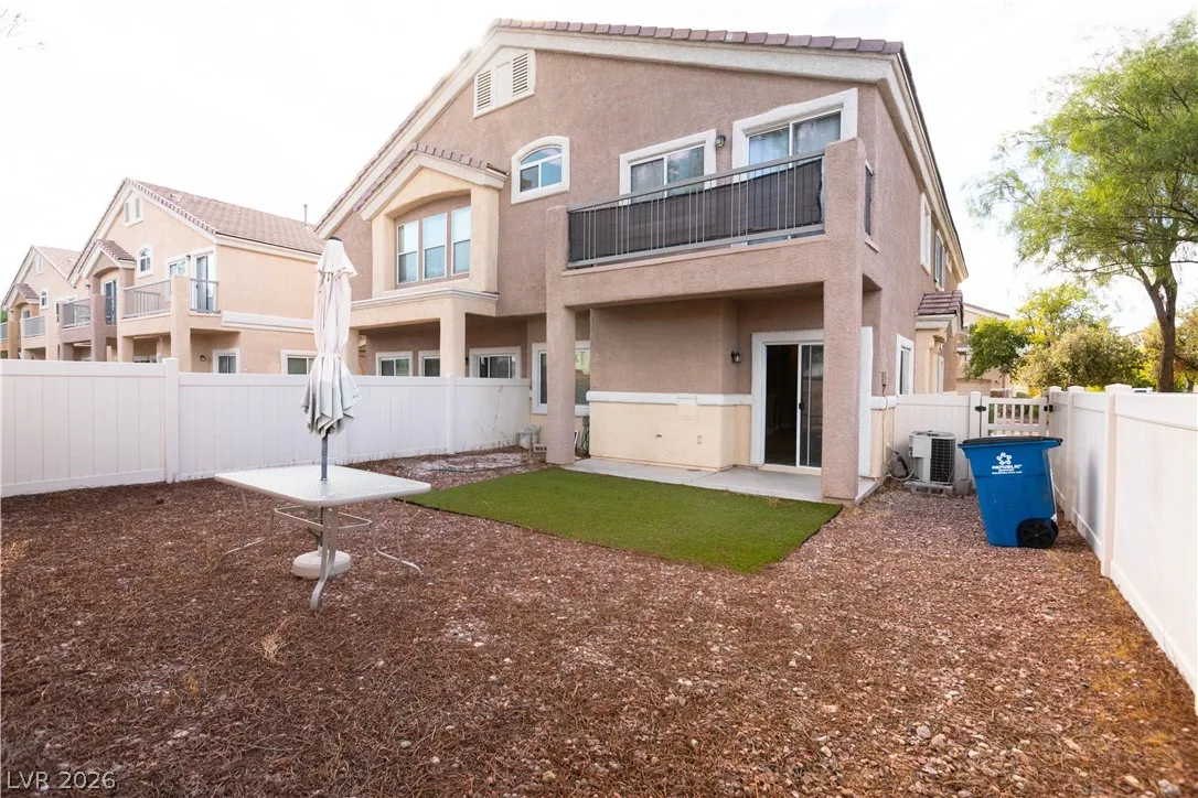 1090 Sheer Paradise Lane 103 — photo 4