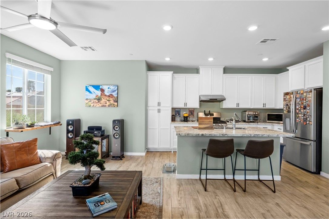 5730 Sky Pointe Drive 134 — photo 3