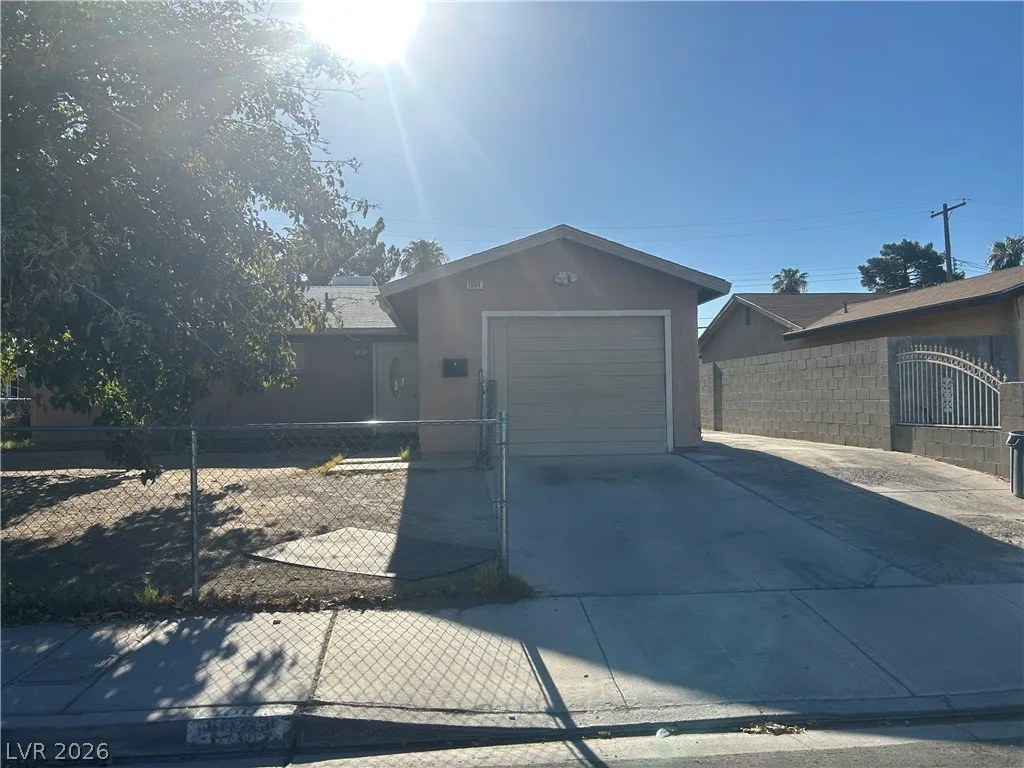 1004 Newport Street — photo 3
