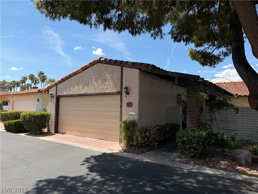 2212 Plaza Del Prado — photo 2