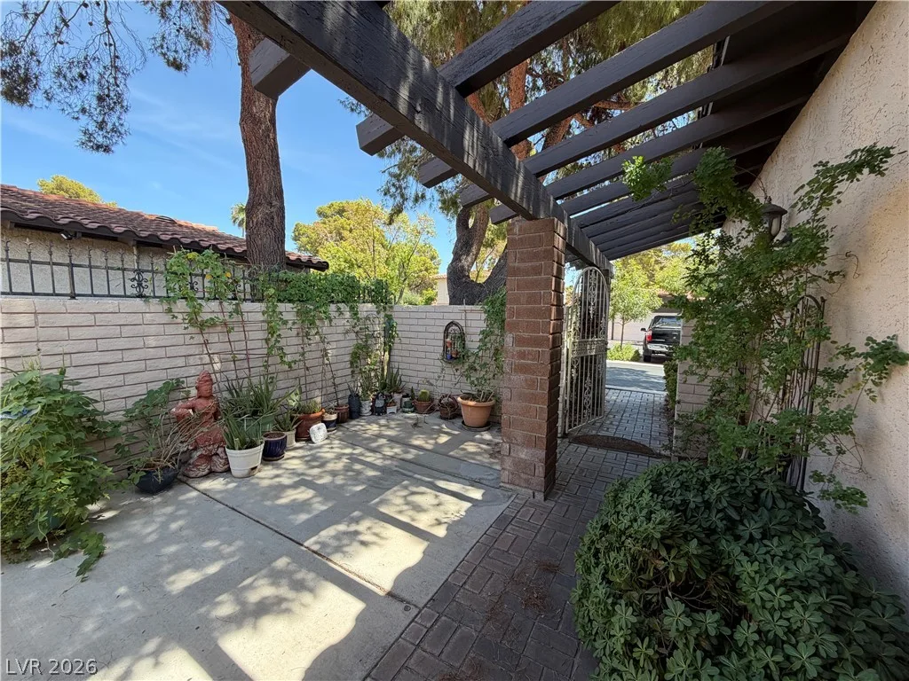 2212 Plaza Del Prado — photo 3