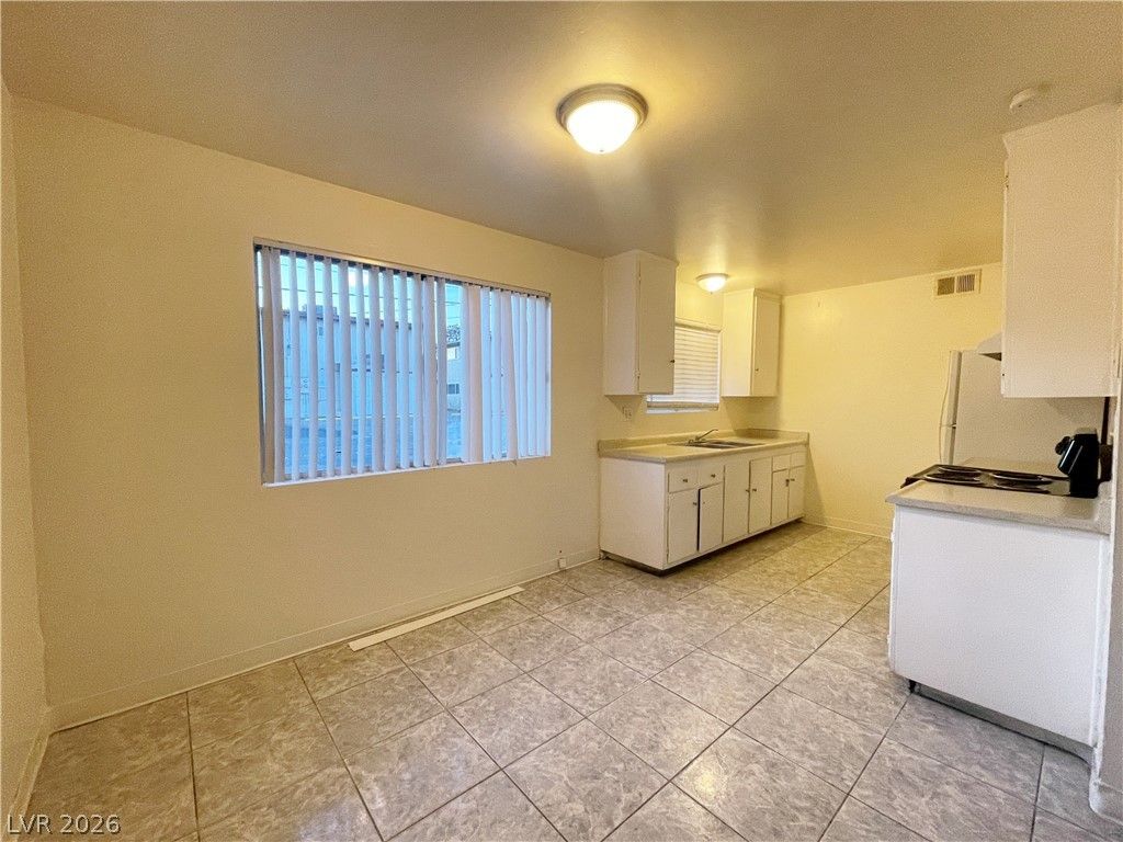 3217 Arlene Way 3 — photo 3
