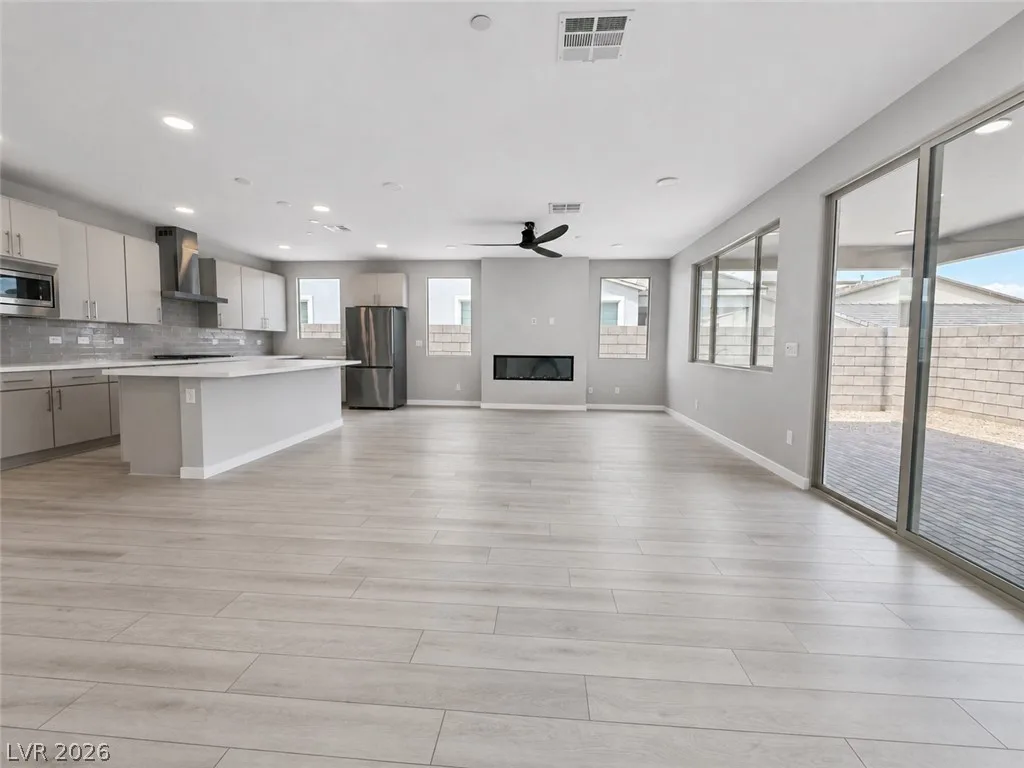 9229 Frazer Street — photo 3