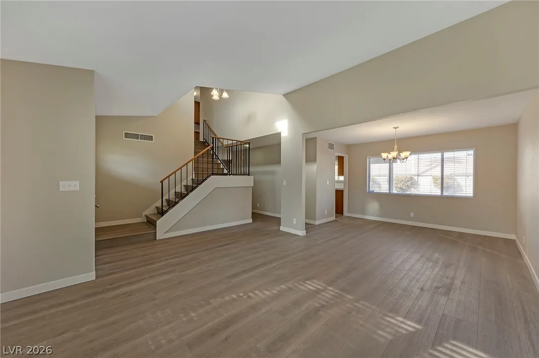 3158 Laurel Avenue — photo 5