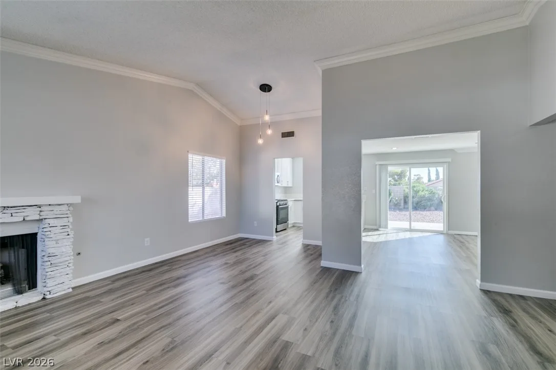 8392 Gresham Drive — photo 3