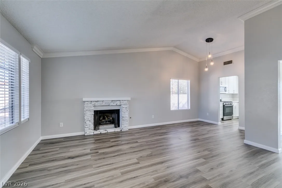 8392 Gresham Drive — photo 4