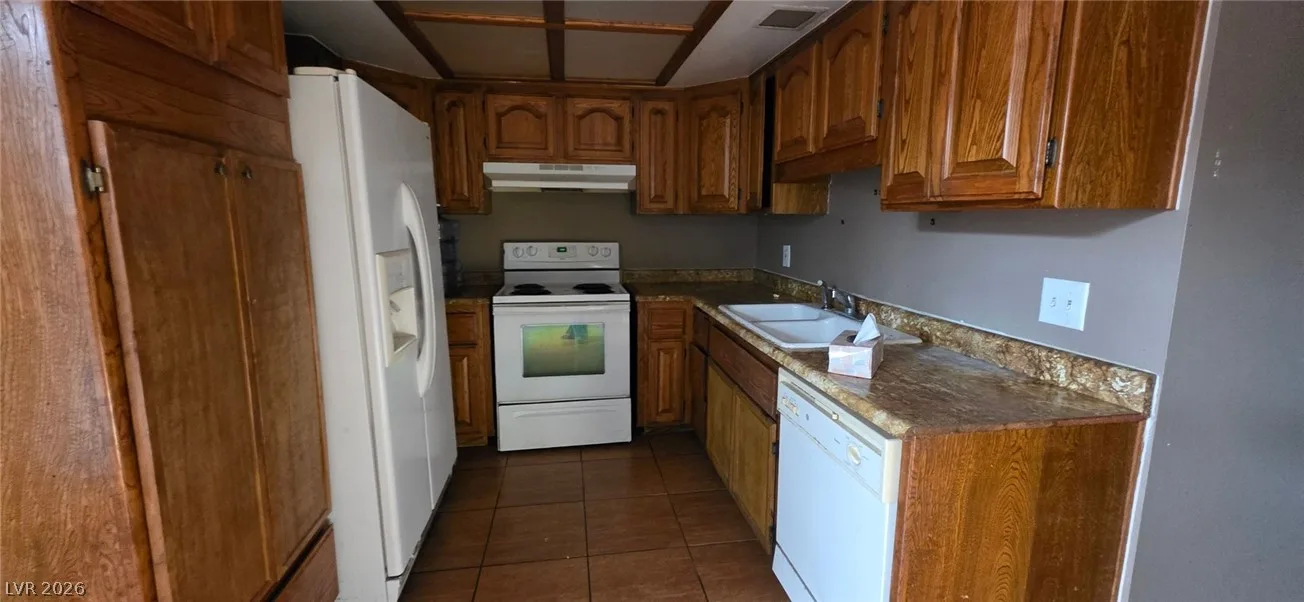 2663 Heritage Drive — photo 3 of 8