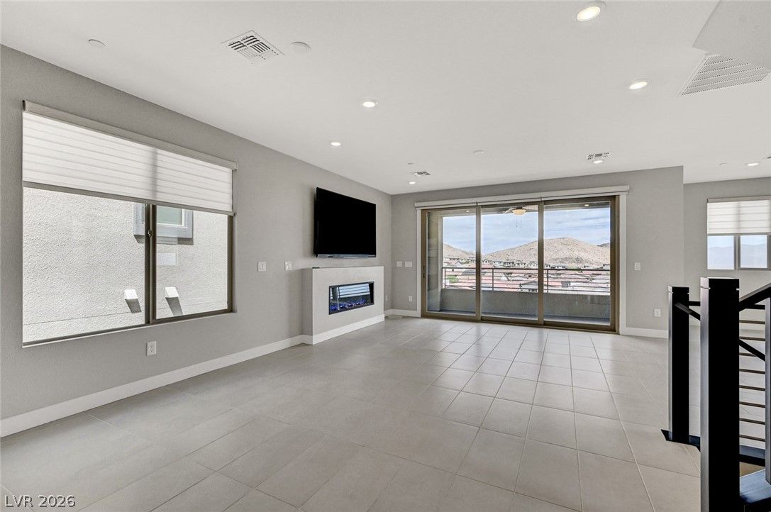 11580 Midnight Melody Avenue — photo 3