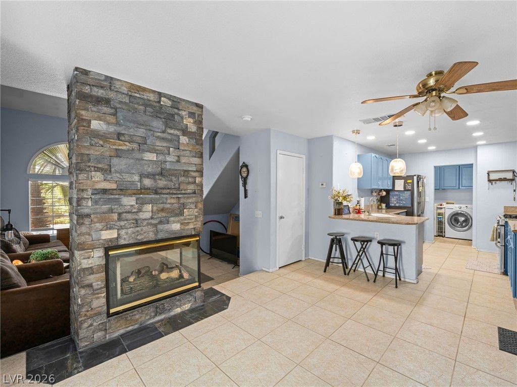3417 Yorkminster Street — photo 5 of 27