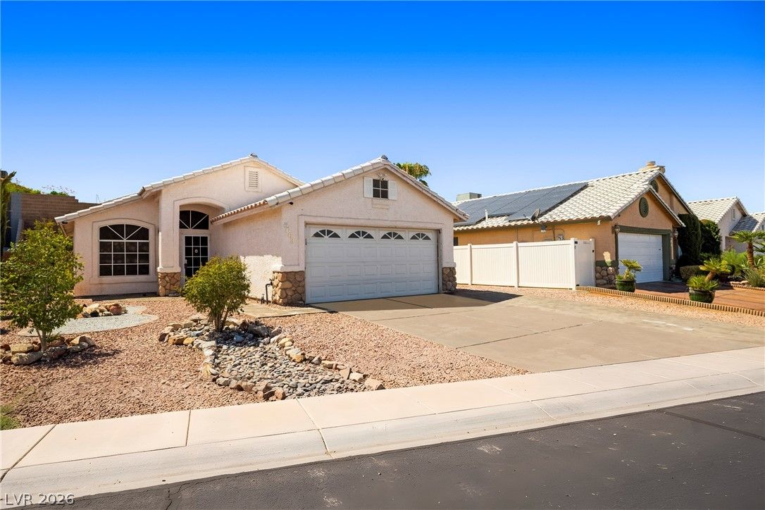 6663 Dude Ranch Lane — photo 3 of 24