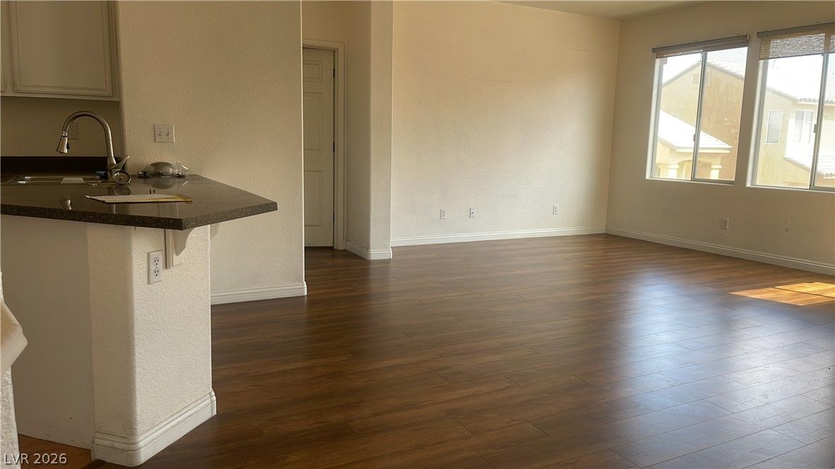 4060 oliver sagebrush Drive — photo 3 of 3