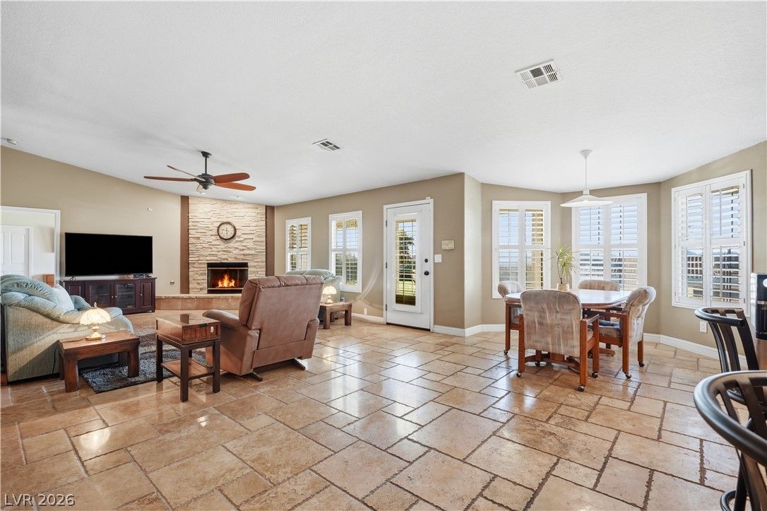 100 East Highland Drive — photo 2