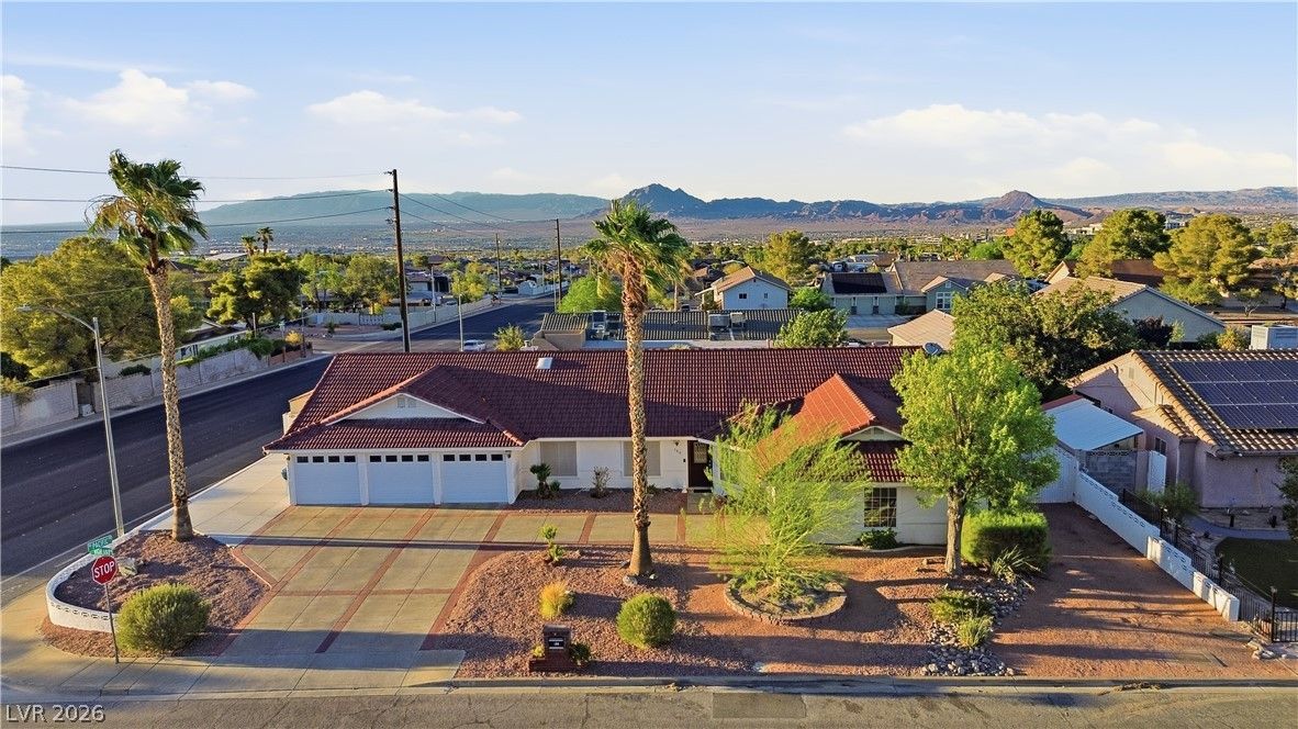 100 East Highland Drive — photo 4