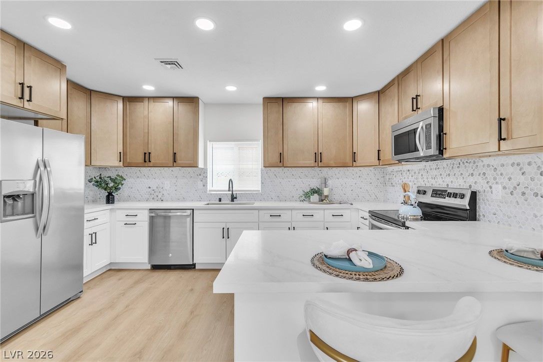 228 Earl Street — photo 4