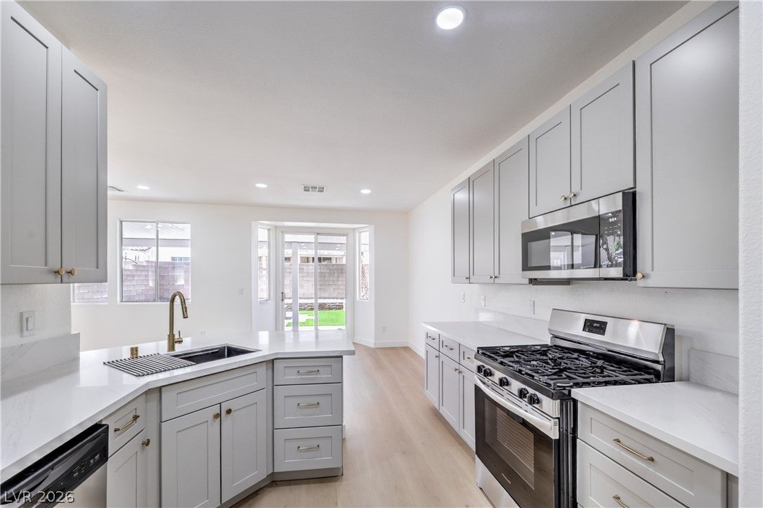 5927 Smokey Quartz Court — photo 4