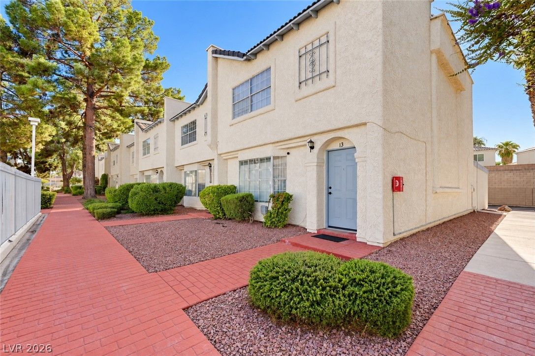 5383 Mountain Vista Street 13 — photo 3