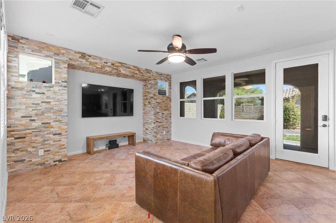 600 Bachelor Button Street — photo 4