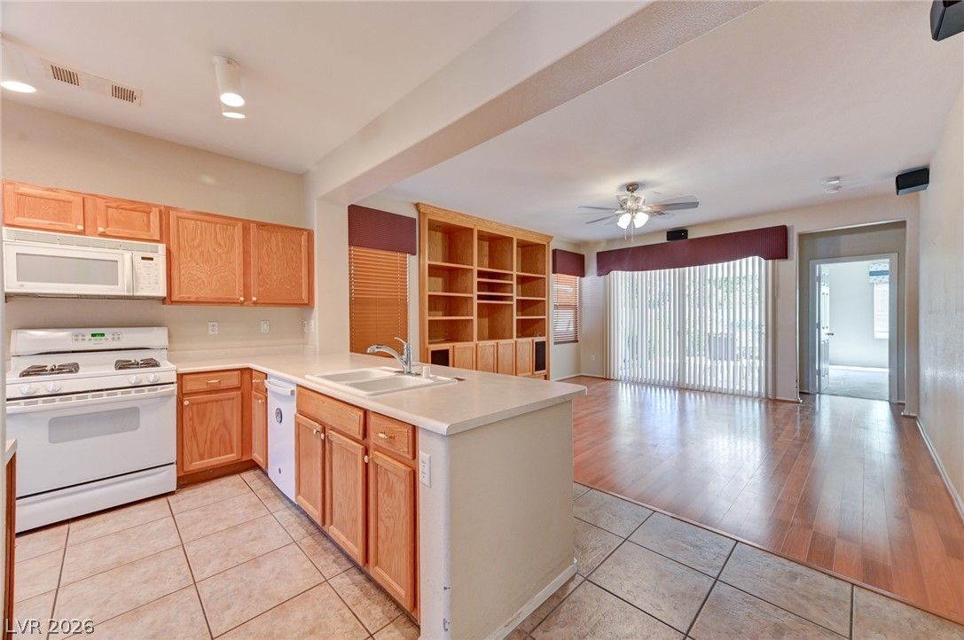 5131 Opal Crest Avenue — photo 4