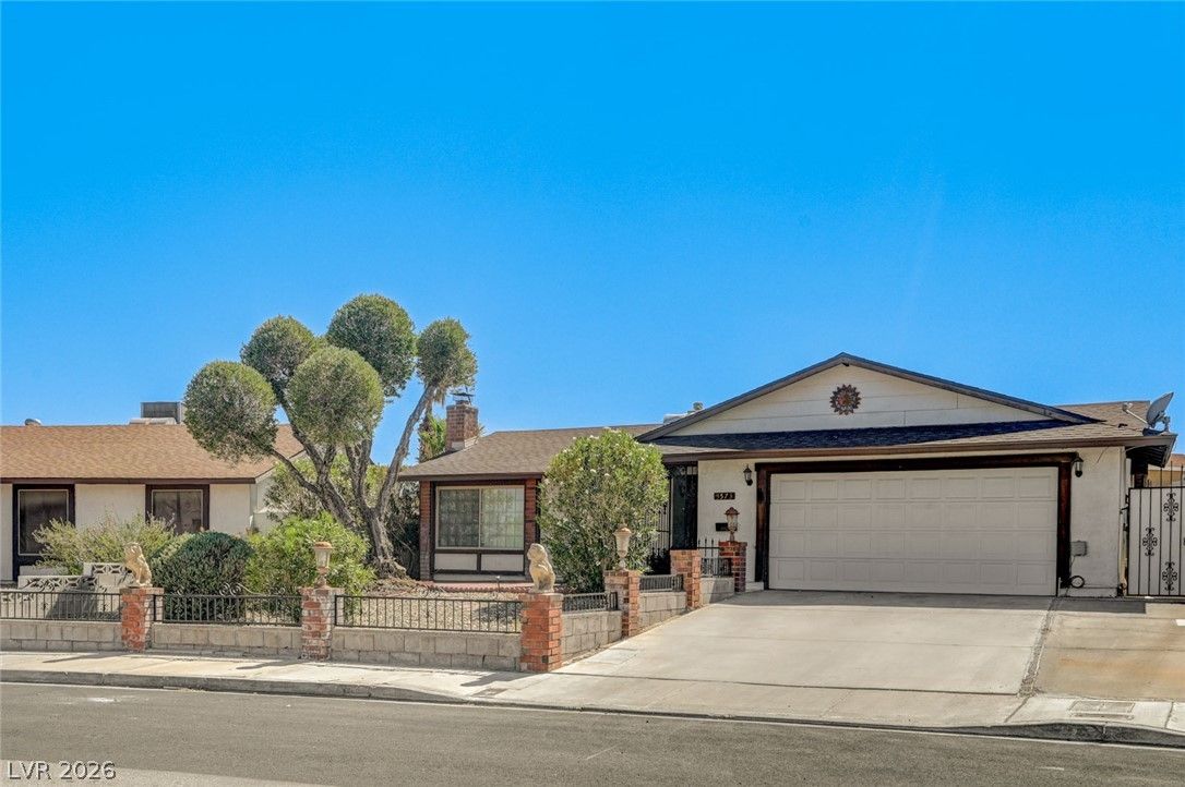 3573 Moraga Drive — photo 2