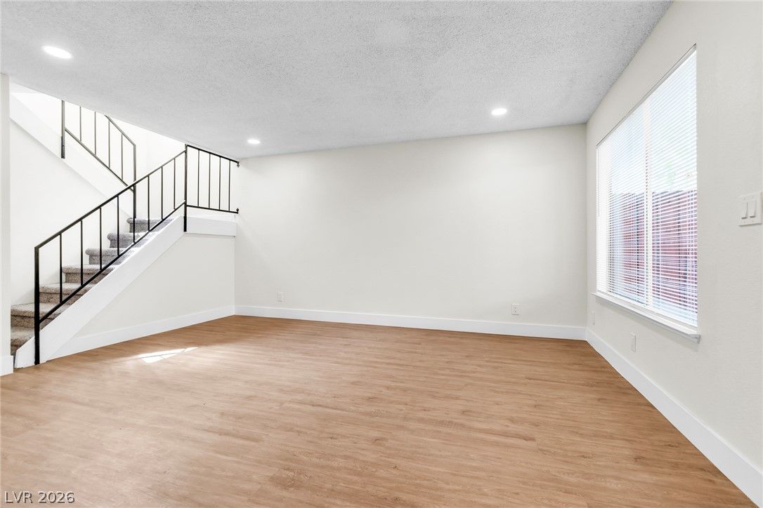 2256 Tall Pine Drive — photo 5 of 28