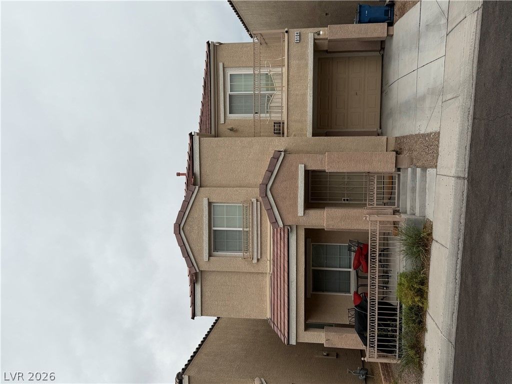 9104 Silk Threads Avenue