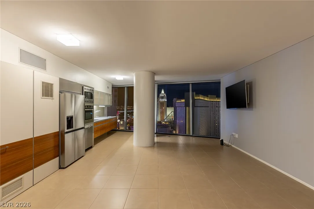 3726 Las Vegas Boulevard 2307 — photo 3