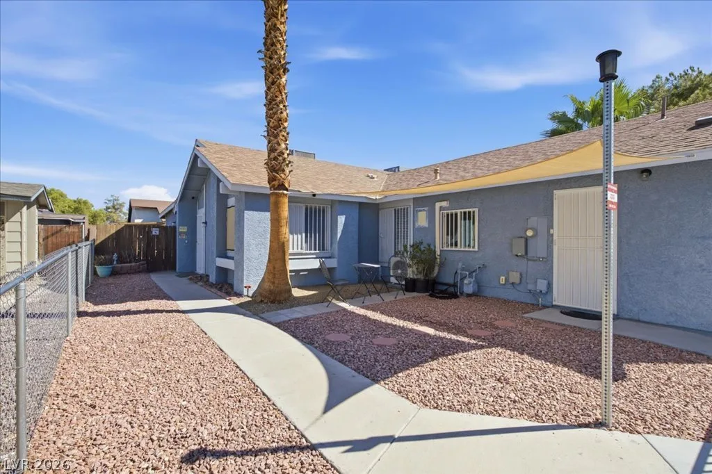 5656 Sea Breeze Avenue — photo 2