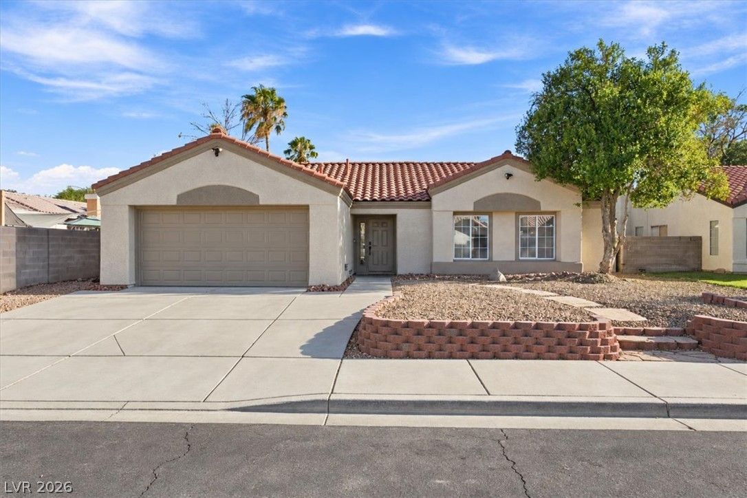 4517 West La Madre Way — photo 1
