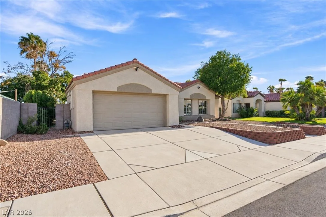 4517 West La Madre Way — photo 2