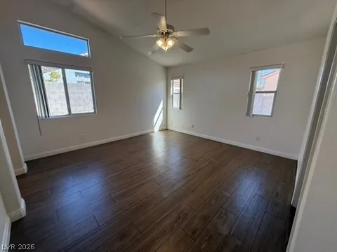 4028 DELHI Avenue — photo 3