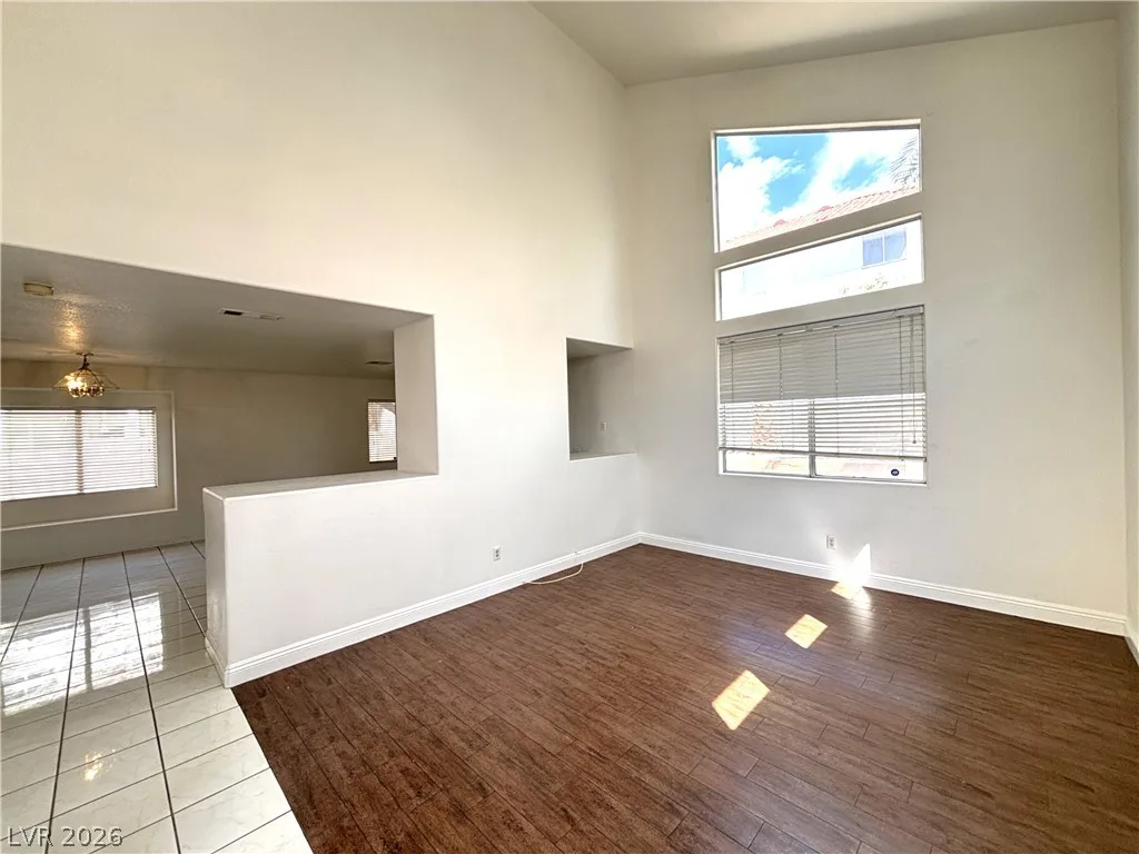 8682 Keewatin Court — photo 2