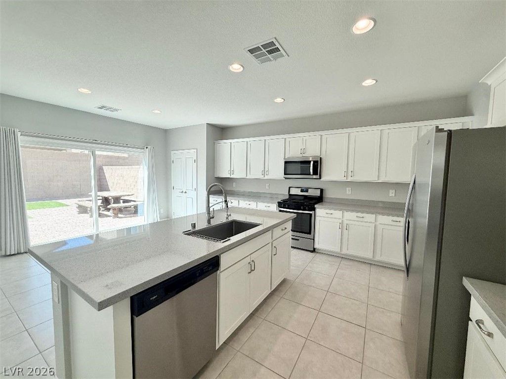 9857 Poplar Point Avenue — photo 4 of 32