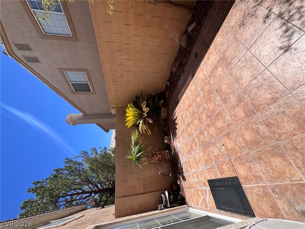 9680 Gunbelt Drive — photo 2 of 8