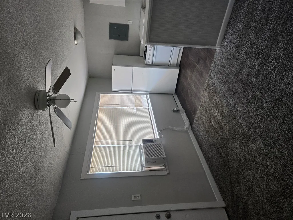 409 West Van Buren Avenue 5 — photo 3