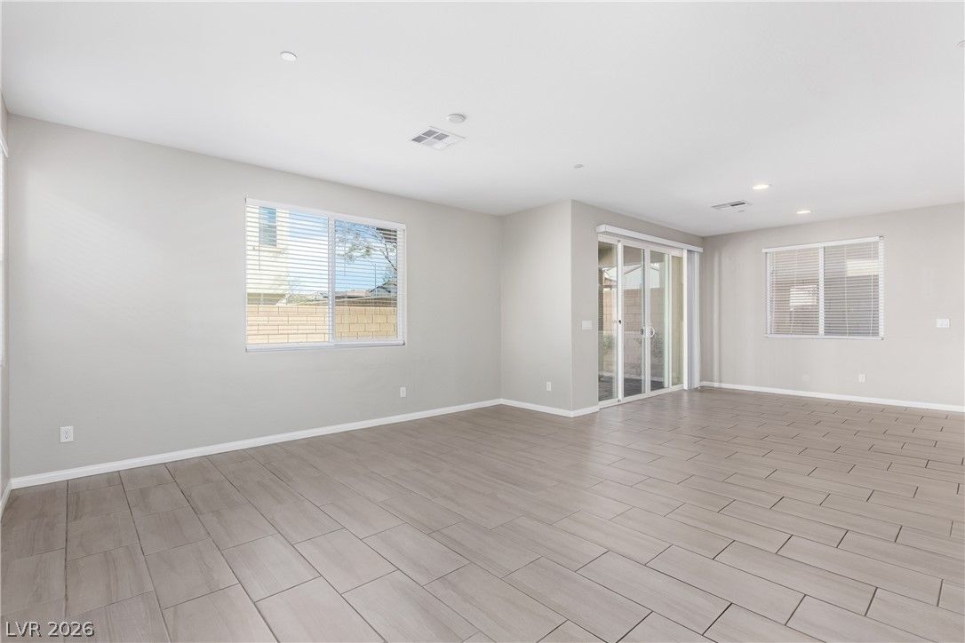 204 Rondeau Avenue — photo 4