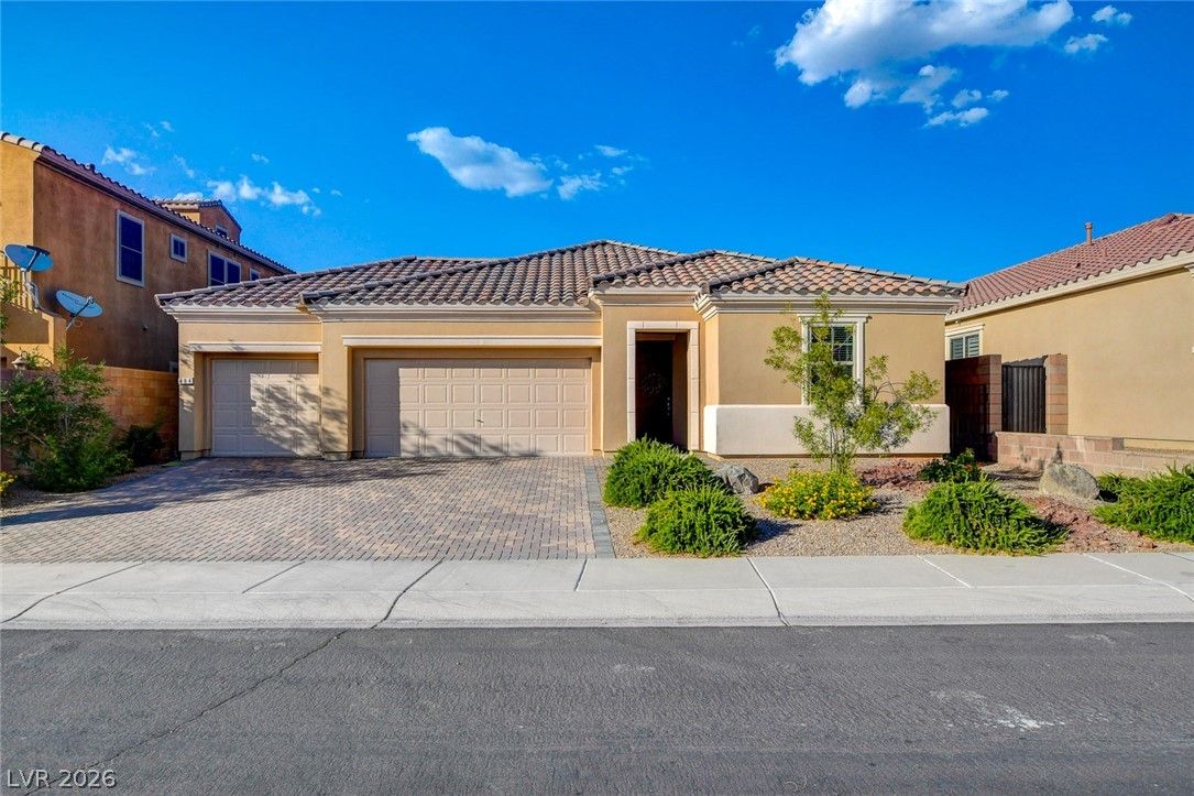 484 Punto Vallata Drive — photo 4