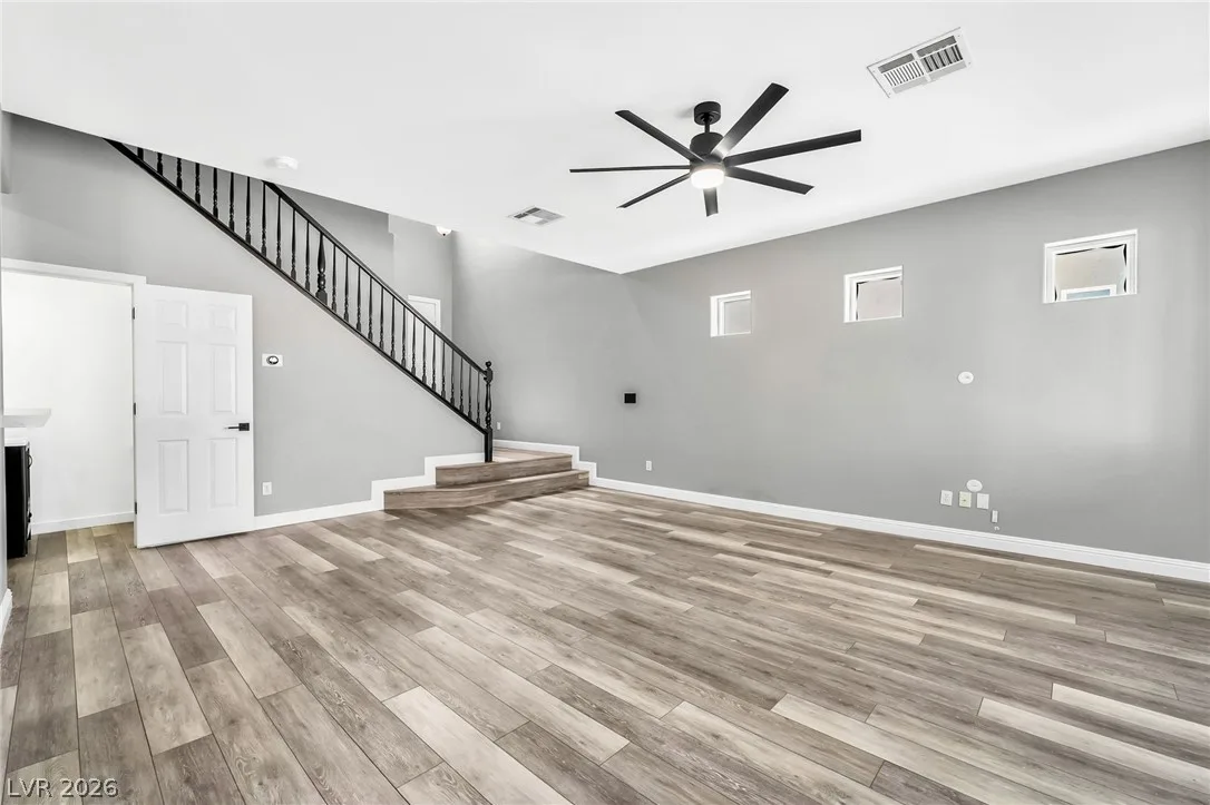 9754 Thistle Dew Avenue — photo 4