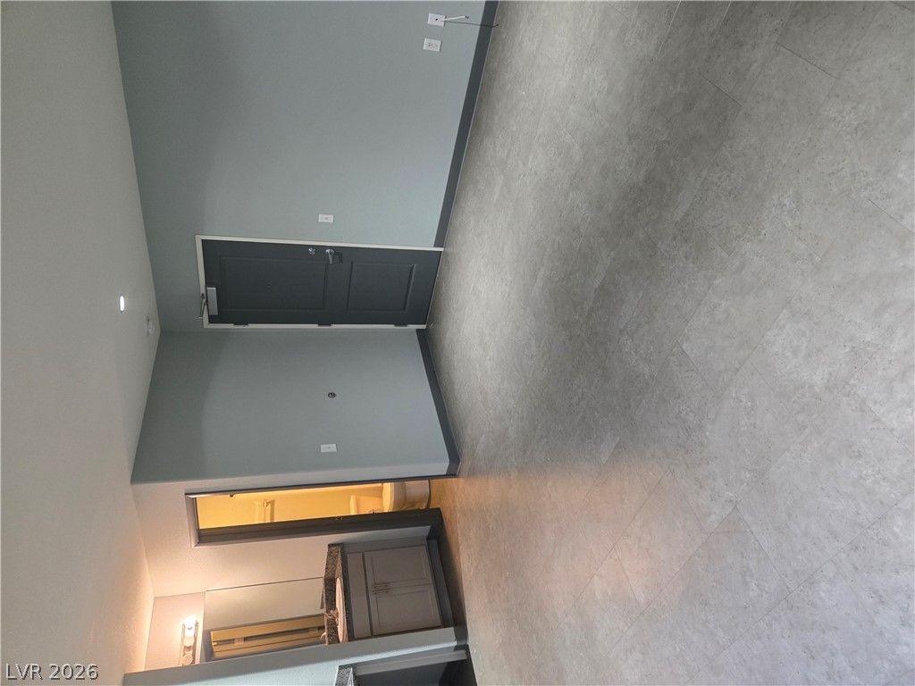 223 North 9th Street 104 — photo 5 of 7