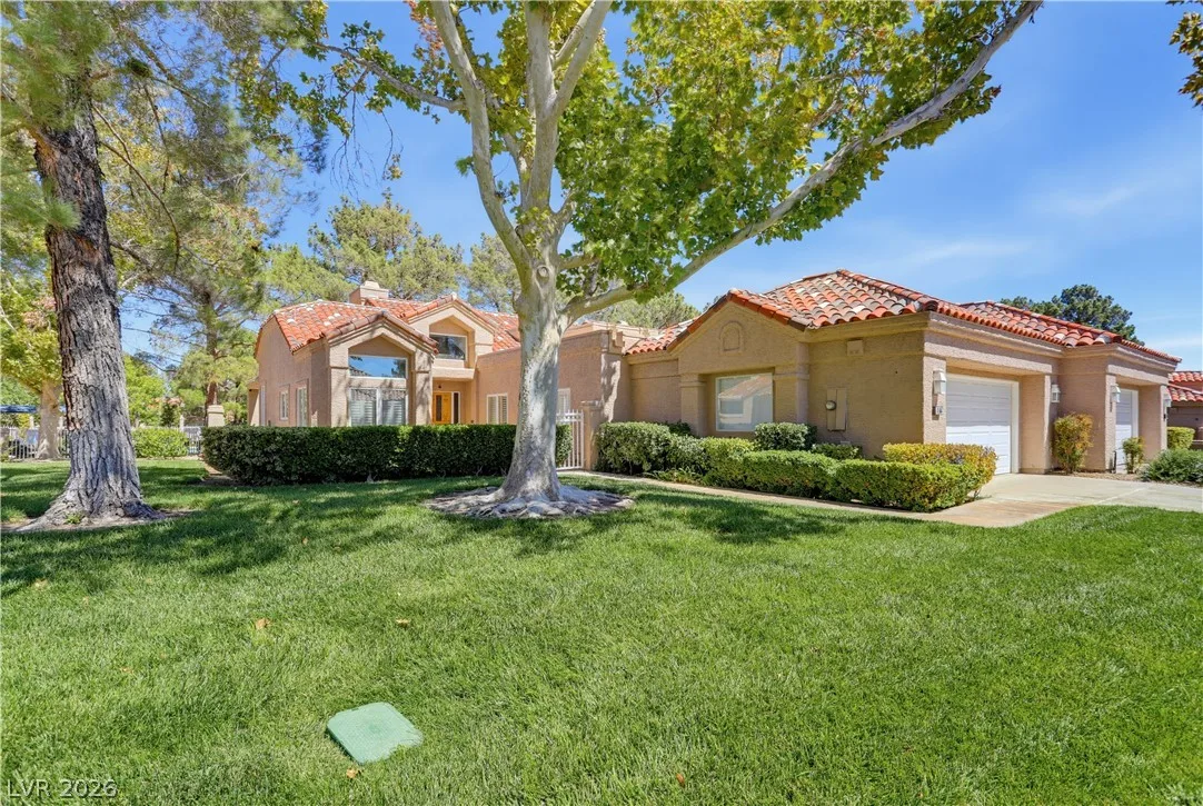 8166 Round Hills Circle — photo 2