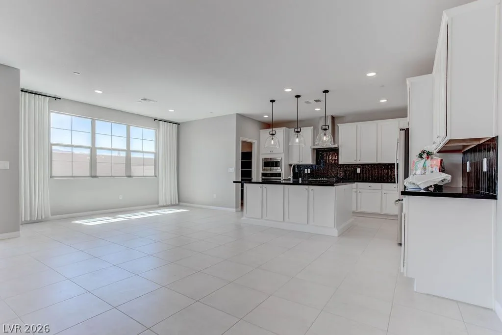179 Ashwood View Avenue — photo 4
