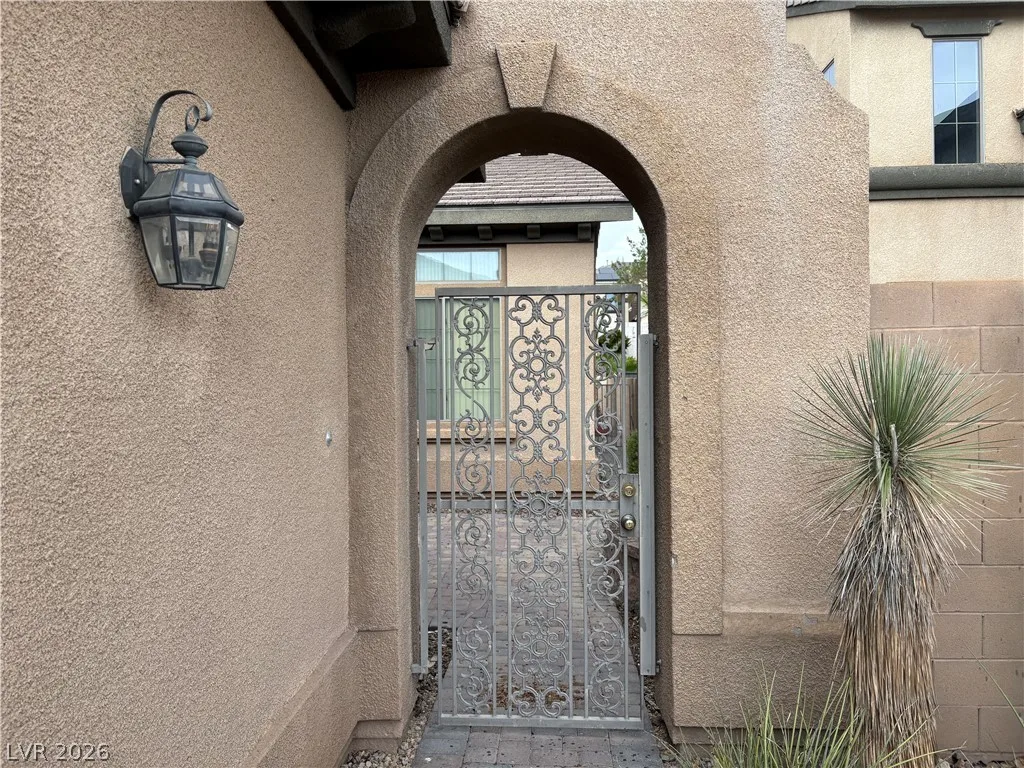 8921 Reindeer Lake Street — photo 2
