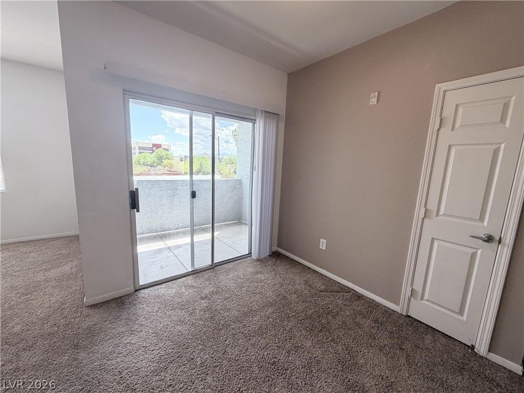 6955 North Durango Drive 2097 — photo 3