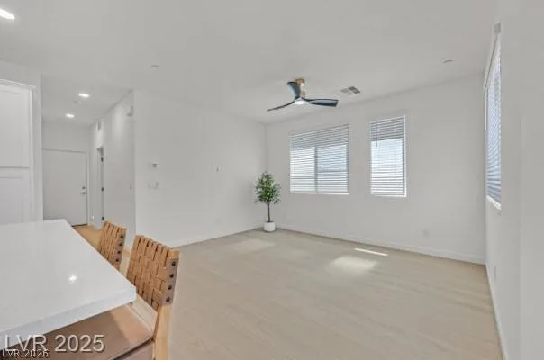 33 Newport Edge Place — photo 5