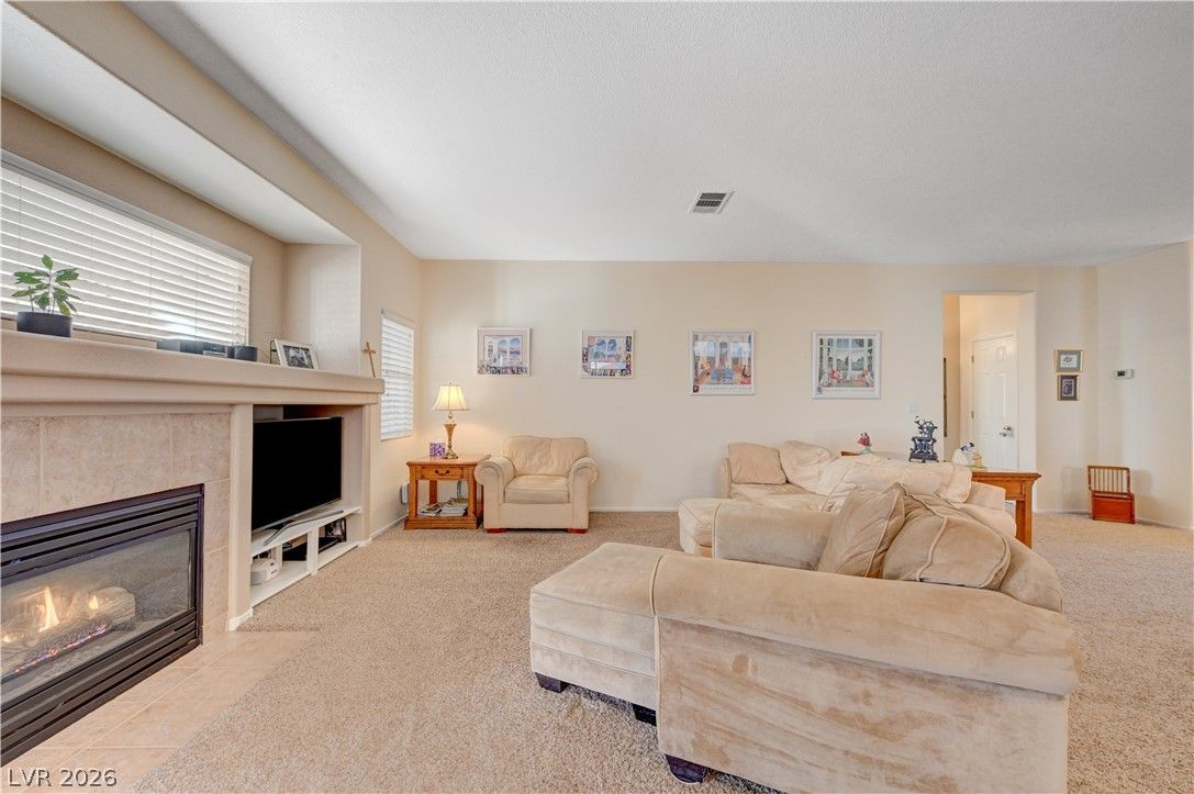 10255 Songsparrow Court — photo 2
