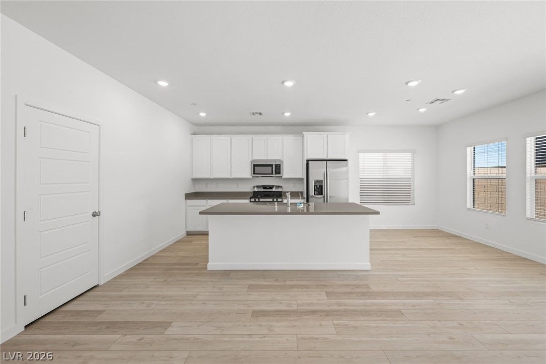 3386 Dancing Waters Street — photo 4