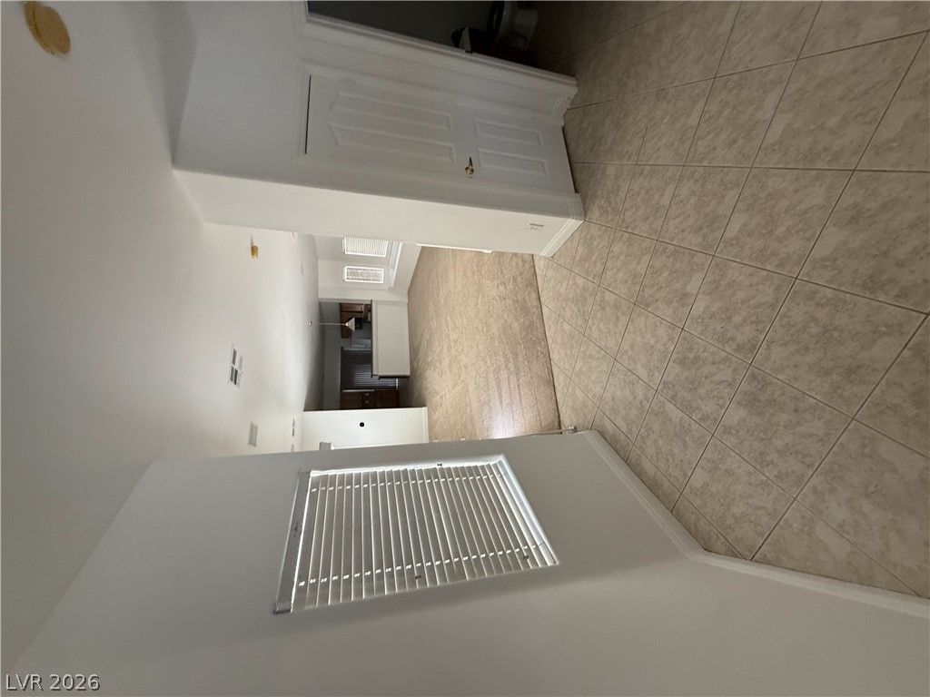 1740 Dark Wolf Avenue — photo 3